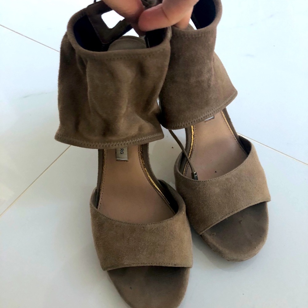 Diane Von Furstenberg heels size 8.5